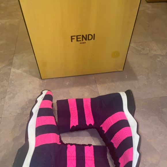FENDI SOCK SNEAKERS - Picture 4 of 7